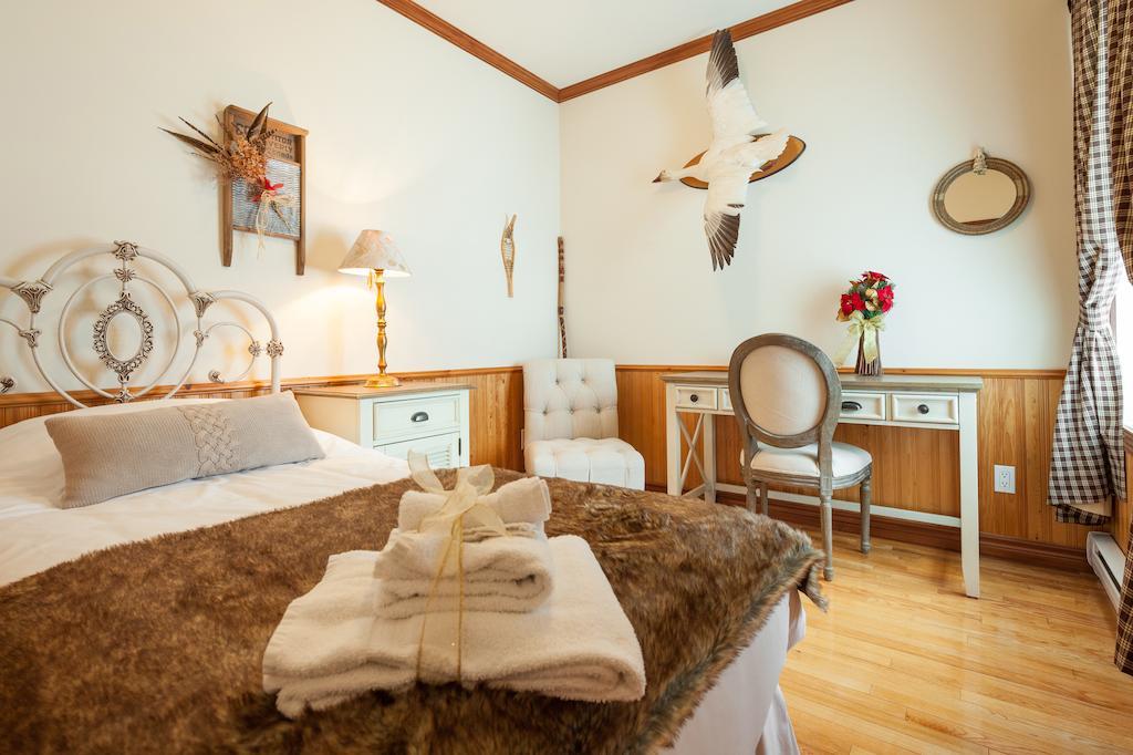 Gite Le Royal Champetre B&B Boischatel Værelse billede